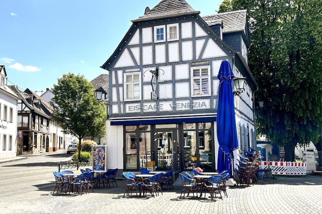 Tiny Apartment With Spacious Terrace On The Rhine Neuwied Exterior foto